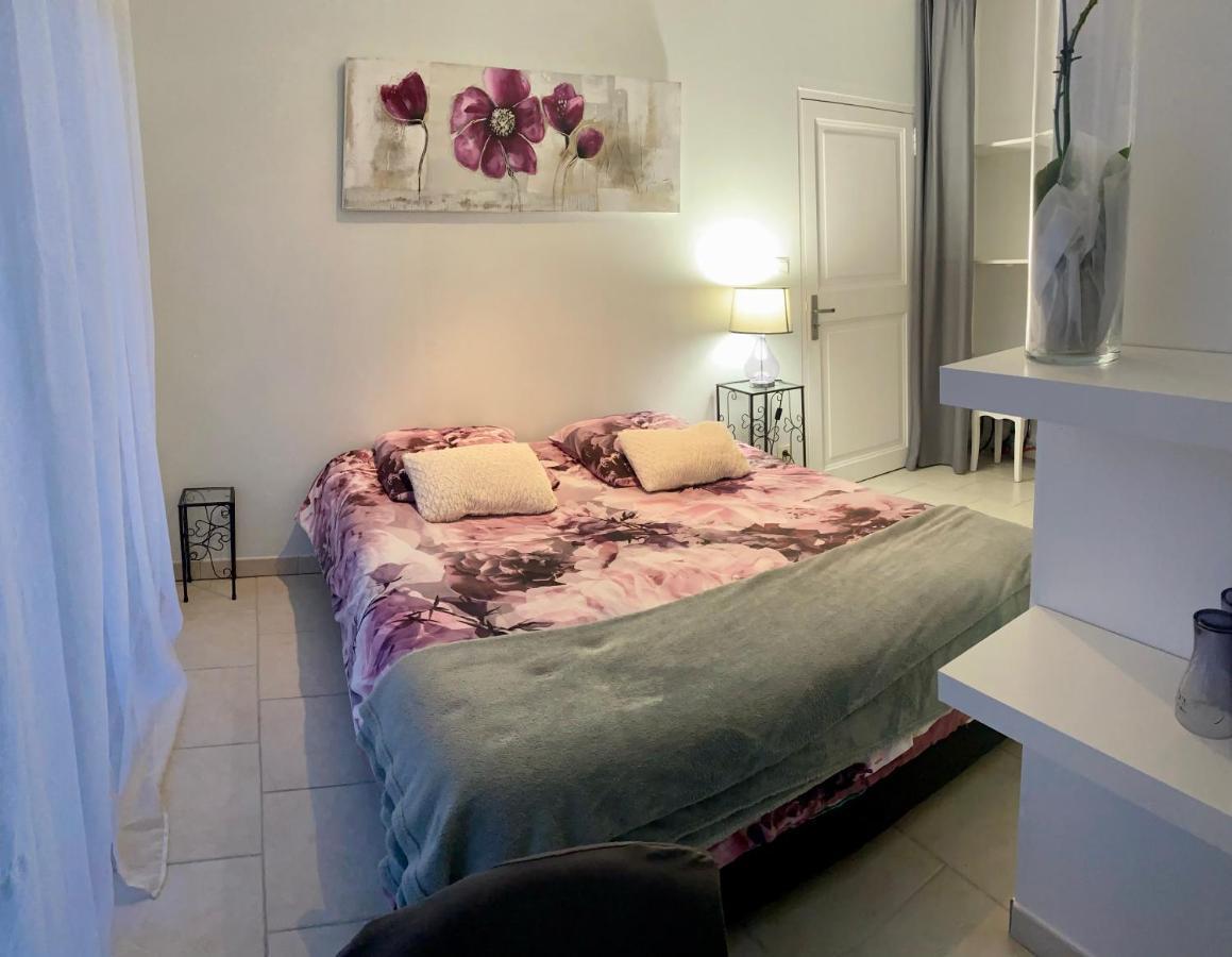 Chambre Privee Independante Au Coeur Du Luberon Saint-Saturnin-d'Apt Buitenkant foto